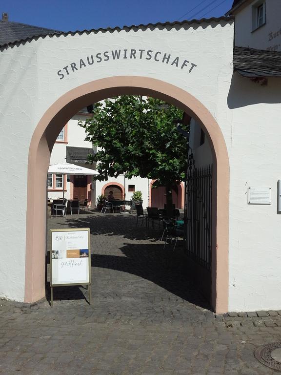 Weinhaus Kurtrierer Hof Hotel Leiwen Exterior photo